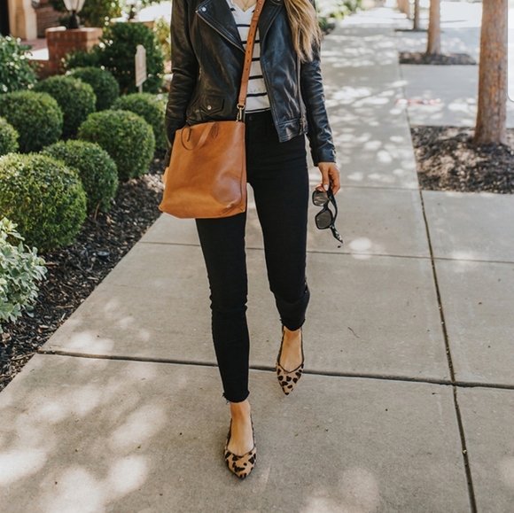 ** LAST 1 LEFT ** Leopard print slip on flats - Picture 3 of 8